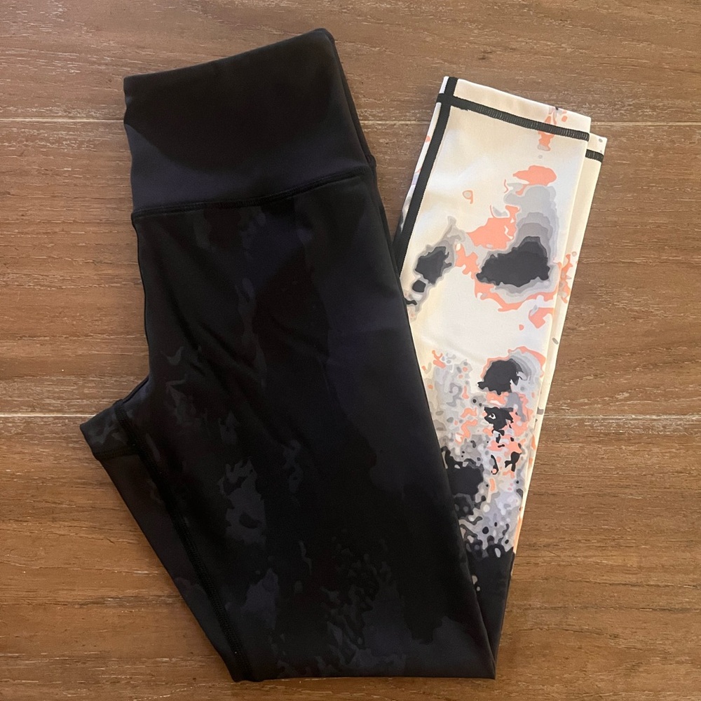 Black and Abstract Print Leggings